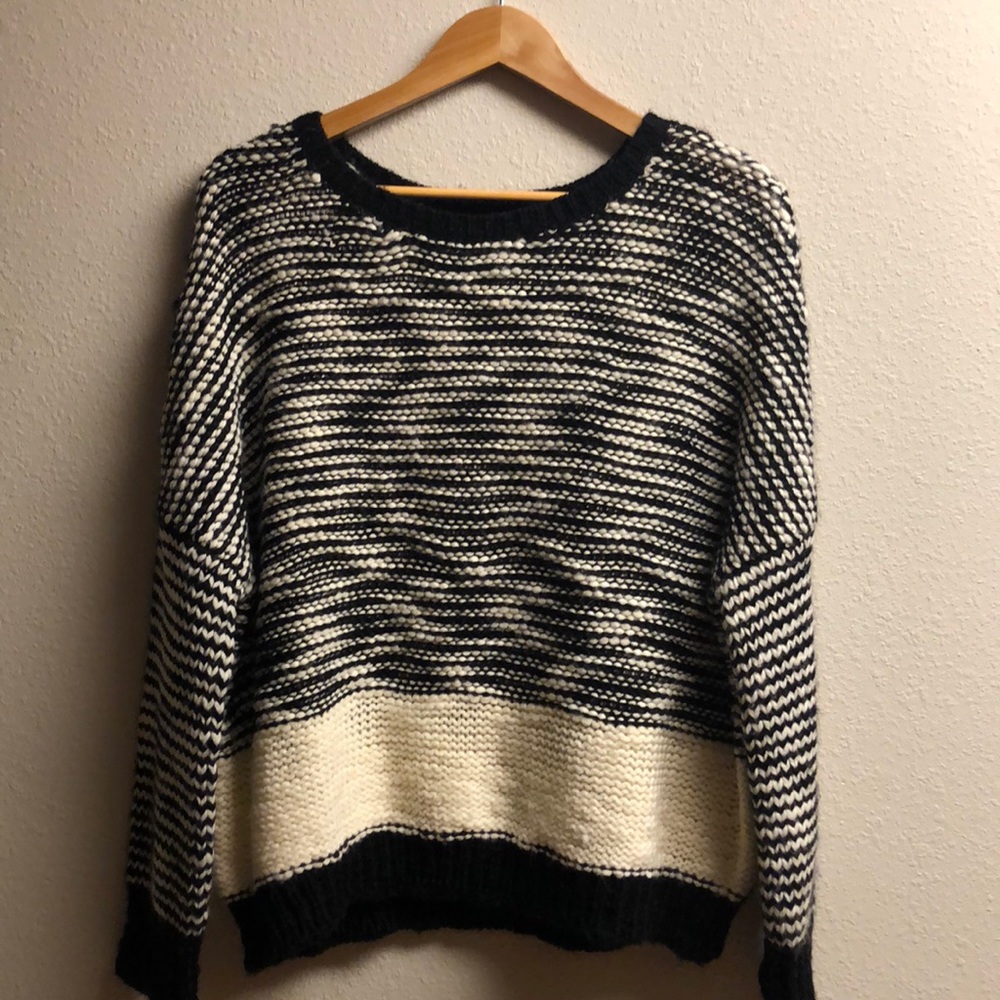 Trouve Black and White Chunky Knit Sweater